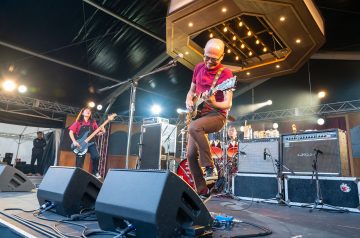 THE CAMP BOOK 2024に出演したeastern youth のライブ写真